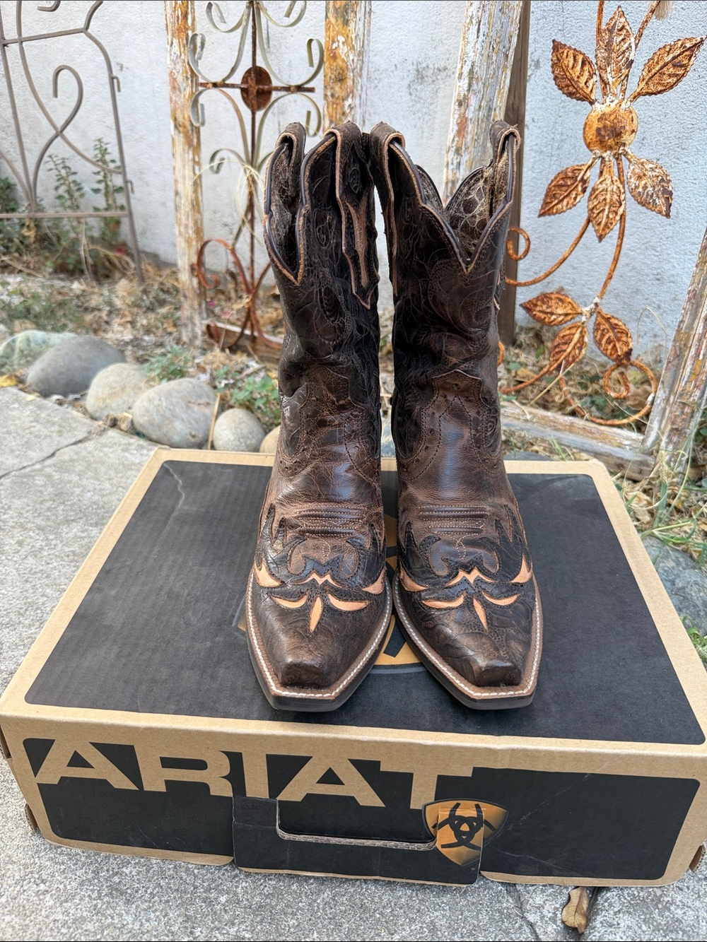 Ariat Women’s Two-Tone Brown Embroidered Western Cowboy Boots